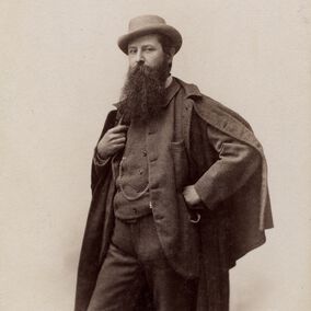 Hermann Volz , um 1900 (Foto: © Stadtarchiv Karlsruhe 8/PBS III1643) Hermann Volz , um 1900 (Foto: © Stadtarchiv Karlsruhe 8/PBS III1643)