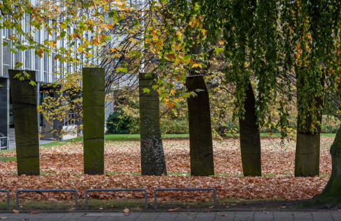 Jan Jastram, Offene Stelen (Foto: Jörg Schwarze)