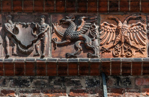 Wappenfries Lübecker Doppeladler, Lübecker Wappen, Mecklenburgischer Greif