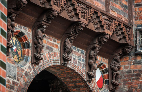 Unbekannter Künstler, Figurenknaggen Marstalltor (Foto: Jörg Schwarze)