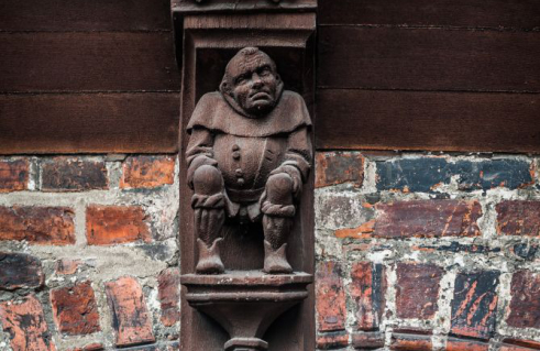 Unbekannter Künstler, Figurenknaggen Marstalltor (Foto: Jörg Schwarze)