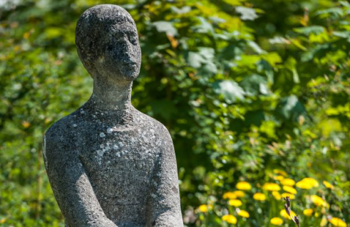 Walli Gebhard-Linke, Die Lauschende (Foto: Jörg Schwarze)