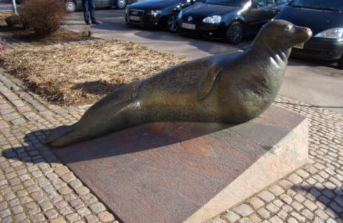 Christa Baumgärtel, Liegender Seehund