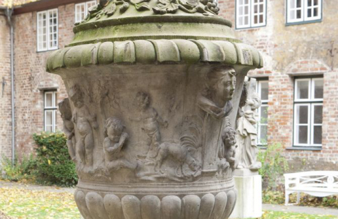 Dietrich Jürgen Boy, Vase Fleiß und Sparsamkeit (Foto: Nils Bergmann)