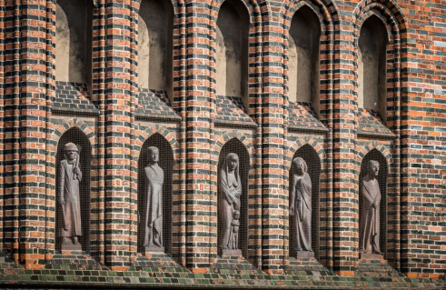 Gerhard Marcks, Gemeinschaft der Heiligen (Foto: Jörg Schwarze)
