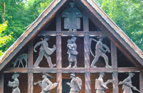 Otto Mantzel, Giebelschmuck Trafo-Haus (Foto: Text- und Fotoarchiv der Lübecker Nachrichten)