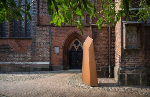 Monolith / Kreuzweg, 1. Station