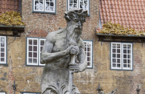 Dietrich Jürgen Boy, Brückenfigur Trave (Foto: Nils Bergmann)