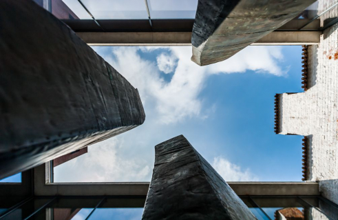 Jan Koblasa, Drei Stehende (Foto: Jörg Schwarze)