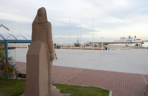 Ludwig Kunstmann, Lotsenstatue (Foto: Nils Bergmann)