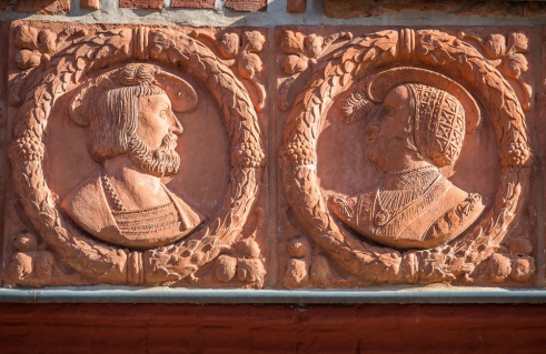 Statius von Düren (Werkstatt), Gesetz und Gnade, Porträtmedaillons (Foto: Jörg Schwarze)