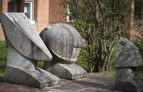 Klaus Kütemeier, Drei zeichenhafte Figuren (Foto: Jan Petersen)