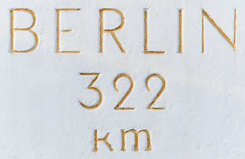 Firma Dyckerhoff Zementwerke AG, Meilenstein Berliner Bär 322 km (Foto: Jörg Schwarze)