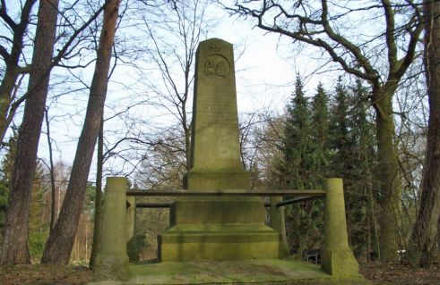 Arnim-Denkmal