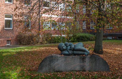 Heinrich Brand, Die Bergende (Foto: Jörg Schwarze)