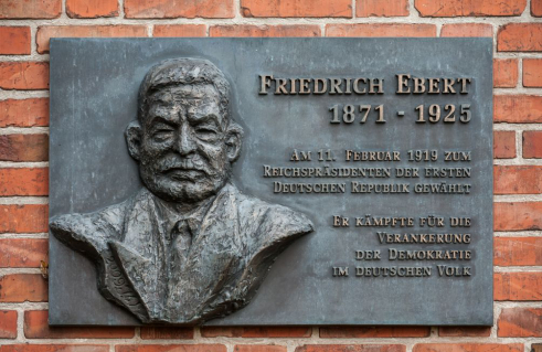 Josef Andrey Wieczorek, Friedrich-Ebert-Gedenktafel (Foto: Jörg Schwarze)