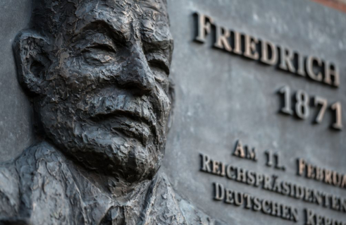 Josef Andrey Wieczorek, Friedrich-Ebert-Gedenktafel (Foto: Jörg Schwarze)