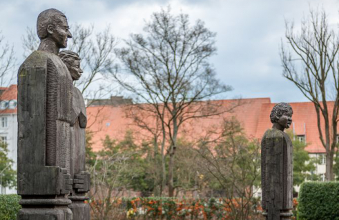 Claus Görtz, Der Sonntagsspaziergang (Foto: Jörg Schwarze)